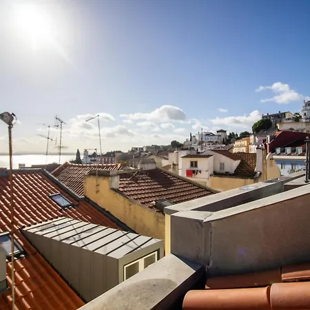 Ξενοδοχείο με διαμερίσματα Loios And