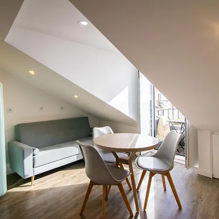 Loios And מלון דירות