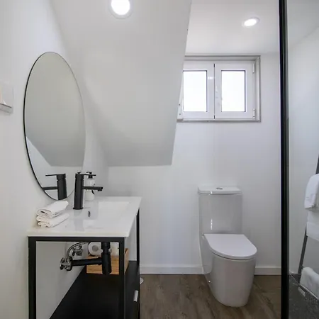 Loios And Лиссабон