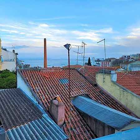 Апарт-отель Loios And 4*