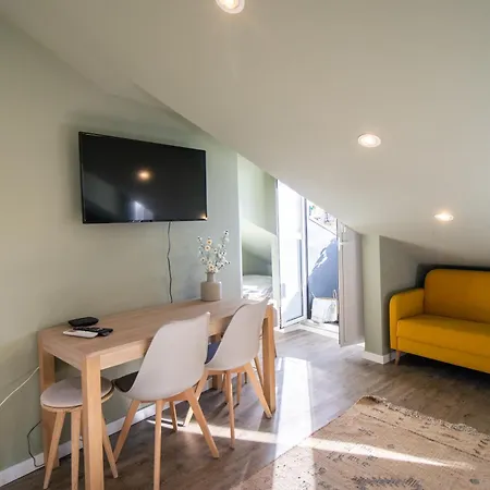 Lägenhetshotell Loios And 4*