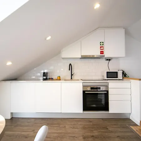 Lägenhetshotell Loios And 4*